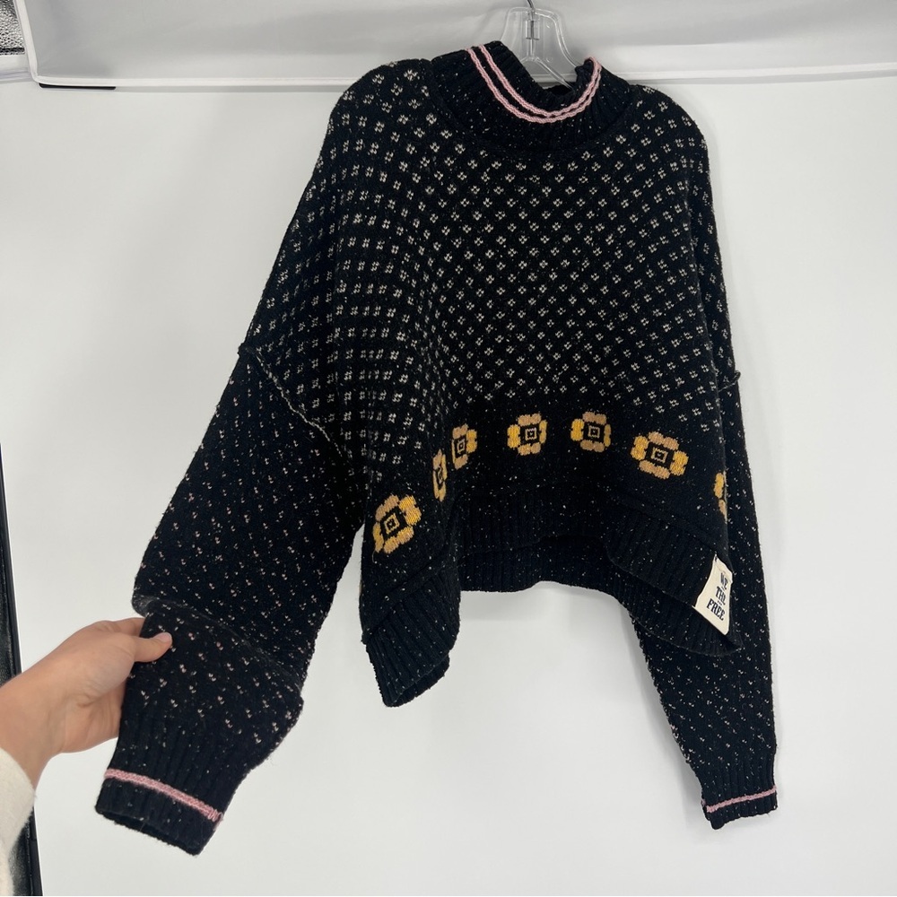 Free People Flower Patch Black Floral Knit Wool Blend Mock Neck Pullover Sweater - Picture 4 of 9